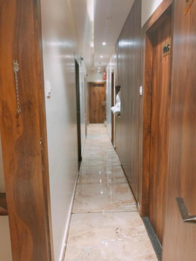 Hotel Adams Inn Near Mumbai Airport Exterior photo