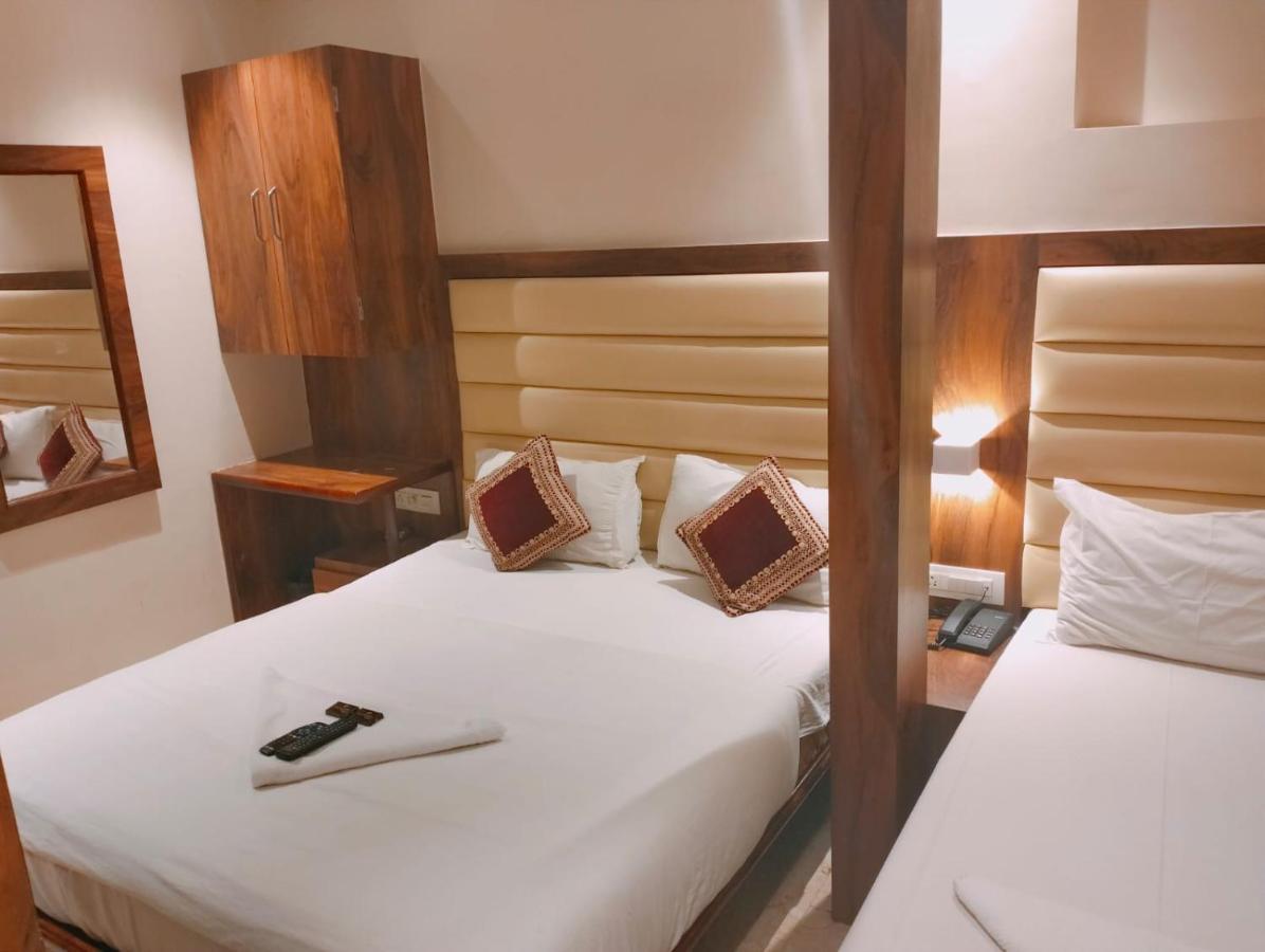 Hotel Adams Inn Near Mumbai Airport Exterior photo